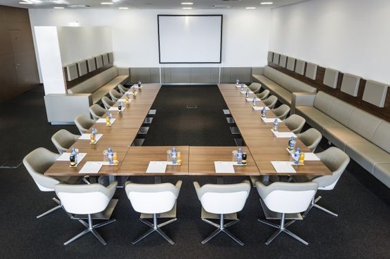 Conference Table Cnt - 82